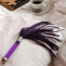 Замшевая плеть Sensua Suede Whip LELO фиолетовая