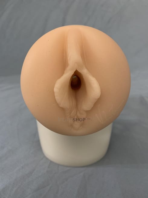 Мастурбатор Fleshlight Girls Elsa Jean Tasty, телесный FL810476011444 - Fleshlight - Fleshlight Girls - Купить