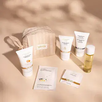 Набор YESforLOV The Valentine's Day Pouch в бежевой косметичке