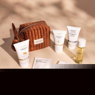 Набор YESforLOV The Valentine's Day Pouch в коричневой косметичке