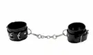 Наручники с заклепками Shots Media Ouch! Leather Cuffs, черные